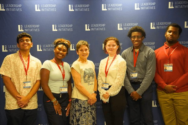 Business S2 Team 5 Marketing Mentor AB min